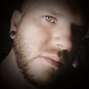 Meet your Posher, Adam